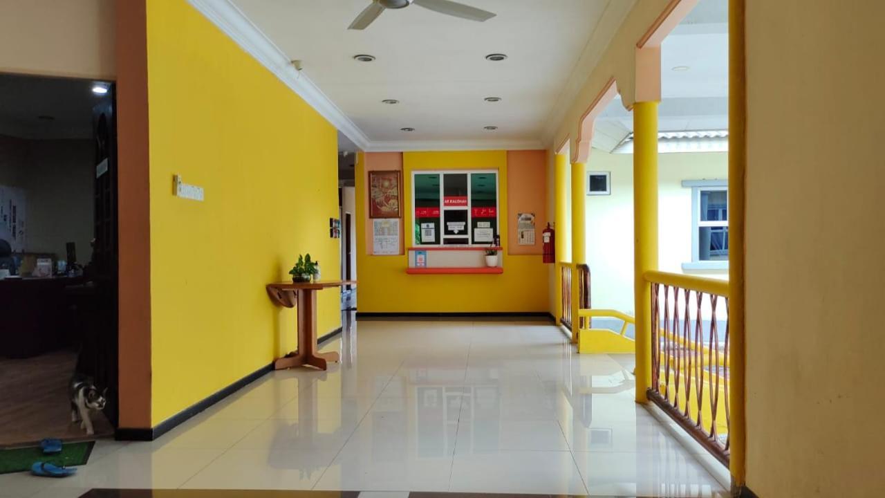 Raudhah Rest Inn Tangkak Exterior foto