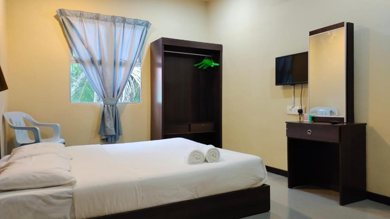 Raudhah Rest Inn Tangkak Exterior foto